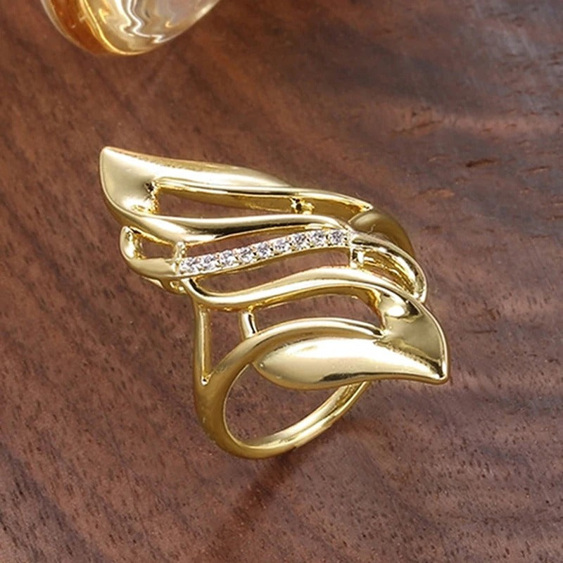 Vintage Gold Twisted Leaf Ring